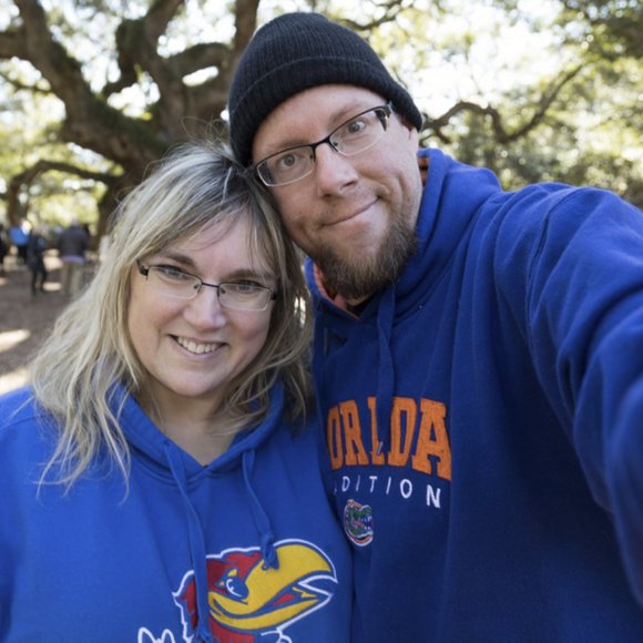 Meet your Poshers Brad and Heather - Picture 1 of 14
